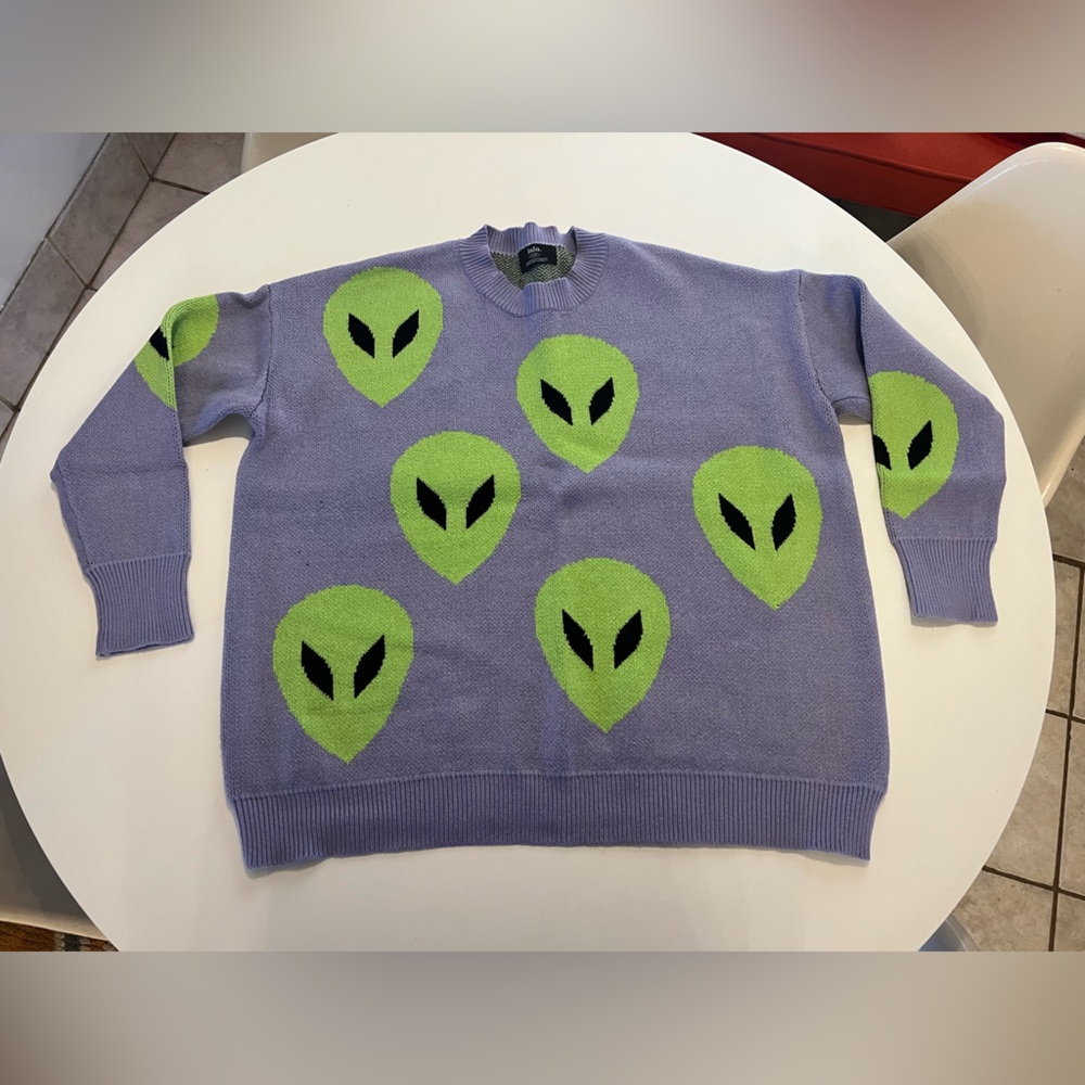 Too Cool For You Oversized Alien Knit in Lavender
Size S/M